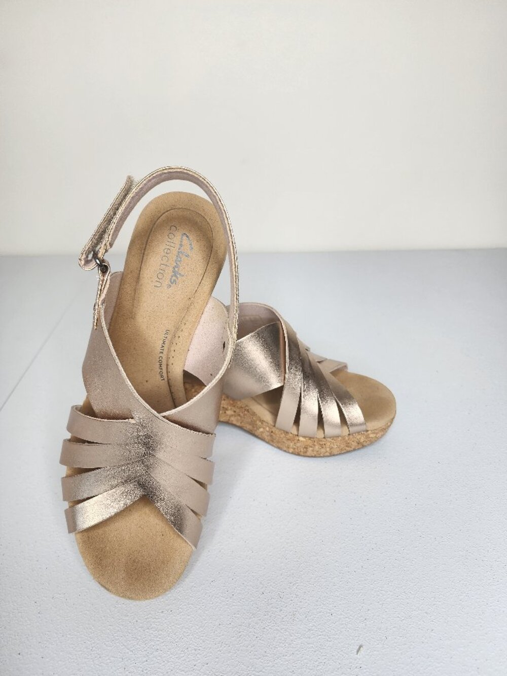 Clarks Collection Woven Leather Metallic Wedge Giselle Glow Rose Gold 8-1/2 WIDE